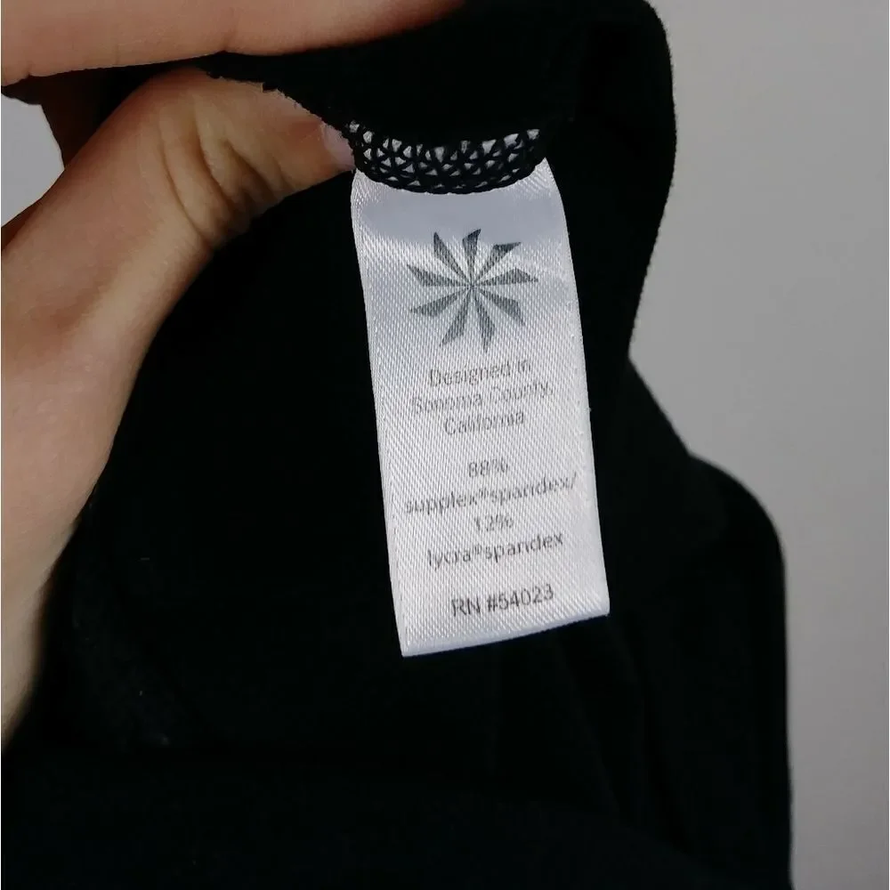 Athleta Black Capri Length Mid Rise Athletic Workout Leggings Size S